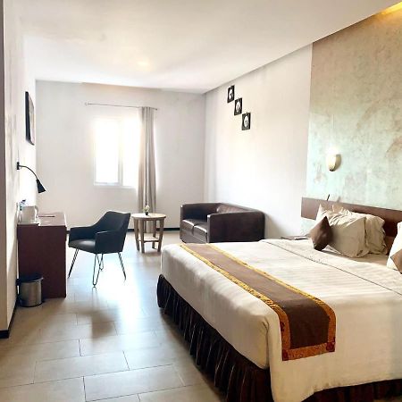 Xtra Hotel Бенгкулу Экстерьер фото