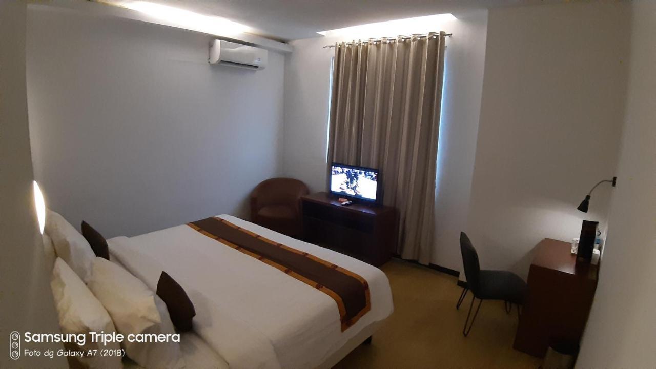 Xtra Hotel Бенгкулу Экстерьер фото
