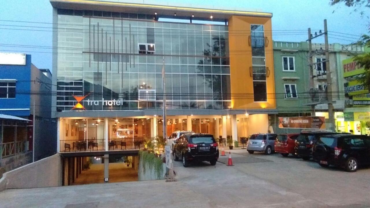 Xtra Hotel Бенгкулу Экстерьер фото