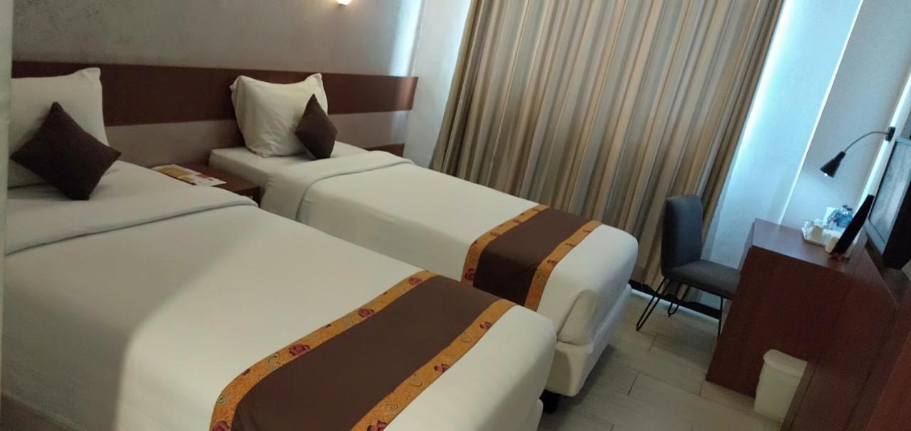 Xtra Hotel Бенгкулу Экстерьер фото