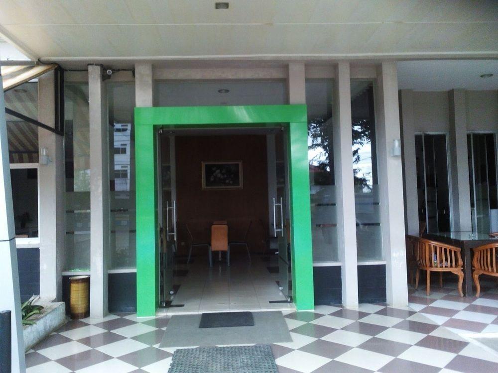 Xtra Hotel Бенгкулу Экстерьер фото