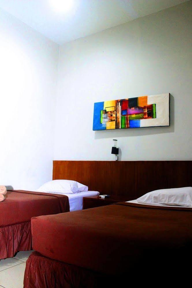 Xtra Hotel Бенгкулу Экстерьер фото