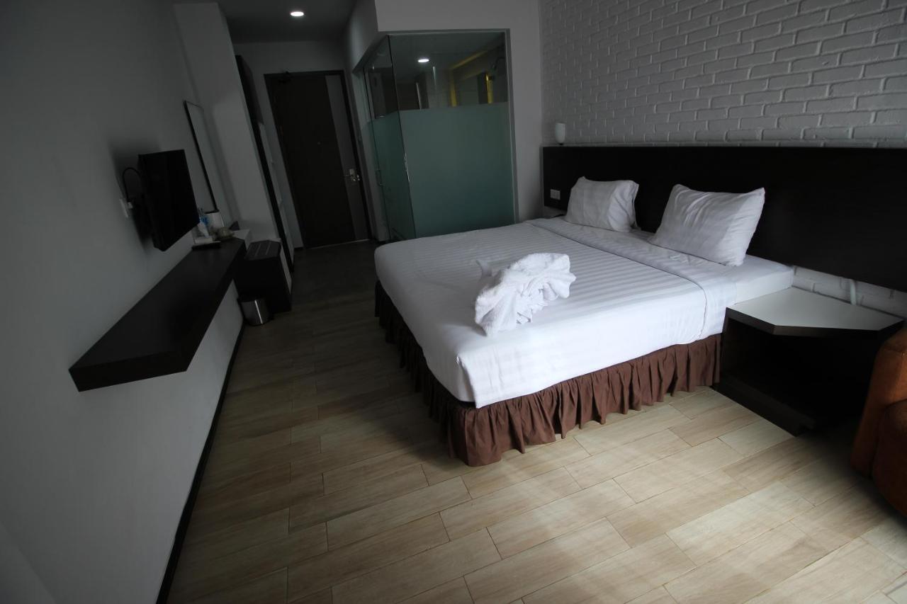 Xtra Hotel Бенгкулу Экстерьер фото