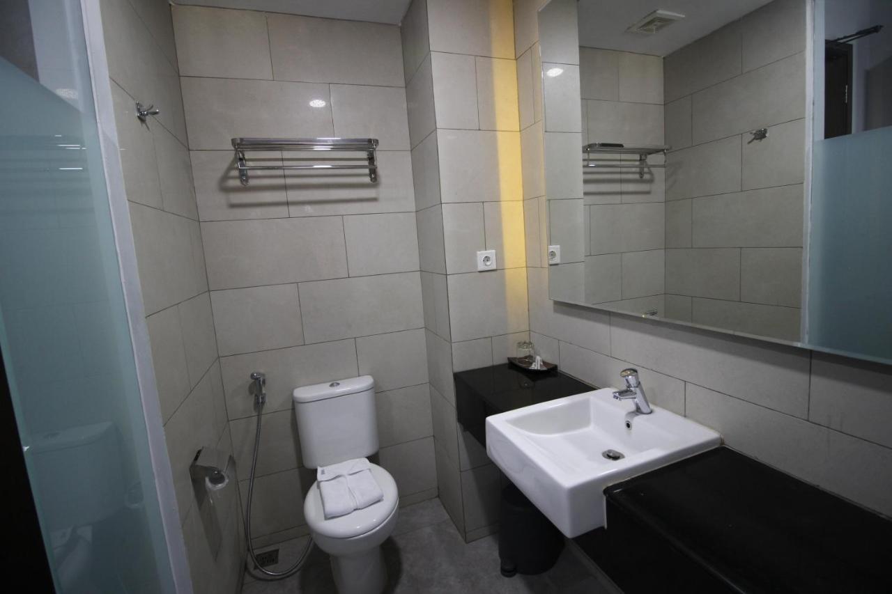Xtra Hotel Бенгкулу Экстерьер фото