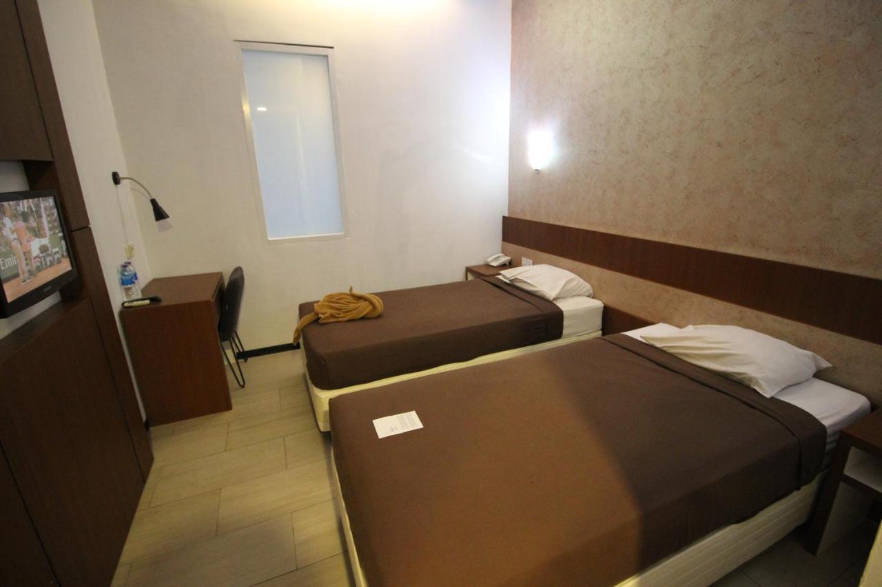 Xtra Hotel Бенгкулу Экстерьер фото